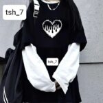 تیشرت مشکي طرح دار آستین سفید (آستین چسبیده) سري اول