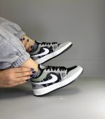 جردن lv طوسی مشکی