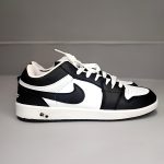 جردن سفید مشکی (+ بند اضافه )