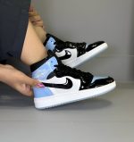 جردن مشکی آبی ساقدار