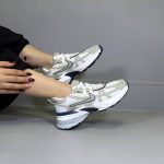 نایک v2k سفید سرمه ای