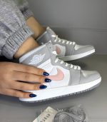 جردن طوسی نایک صورتی ساقدار (+بند اضافه) - Image 2